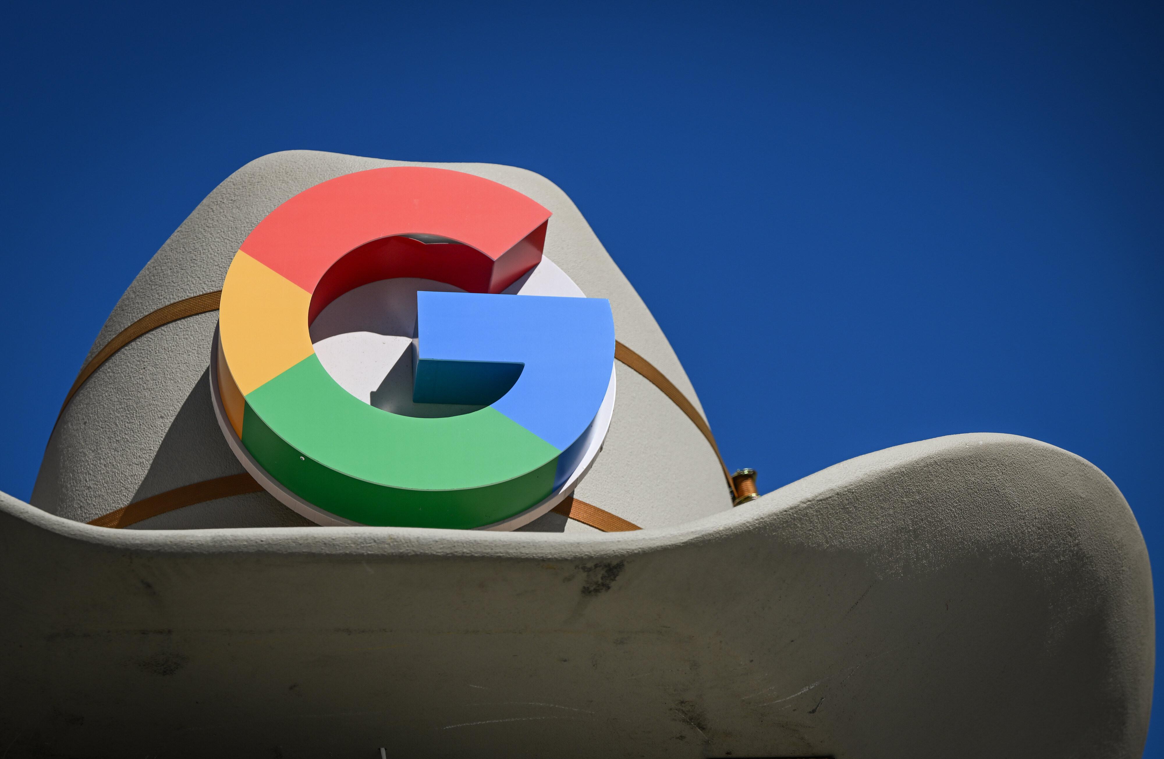 Google will in Zukunft entscheiden, welche Apps auf Android-Geräten erlaubt sind. Dagegen formiert sich Widerstand.