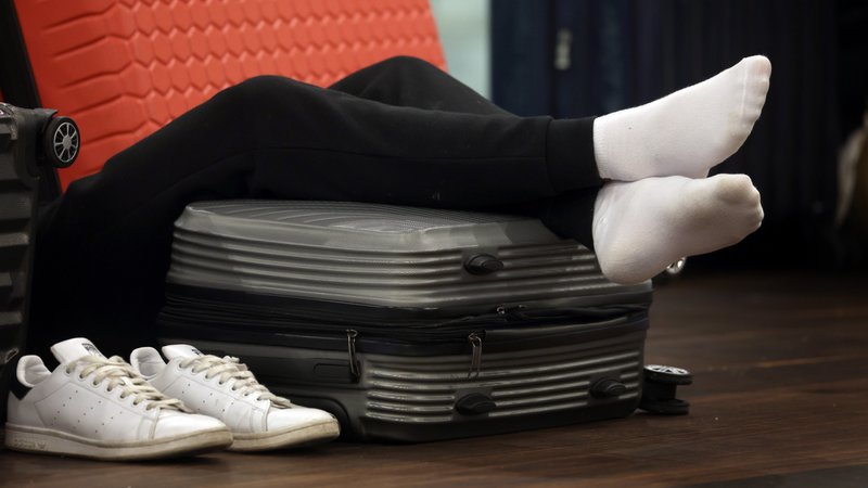 Am Donnerstag heißt es an vielen Flughäfen: Warten. Das Sicherheitspersonal bei Verdi streikt. | Bild: pa/dpa/Karl-Josef Hildenbrand Am Donnerstag heißt es an vielen Flughäfen: Warten. Das Sicherheitspersonal bei Verdi streikt.