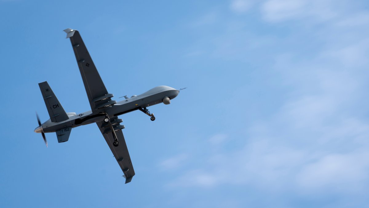 Russischer Kampfjet stößt mit US-Drohne zusammen