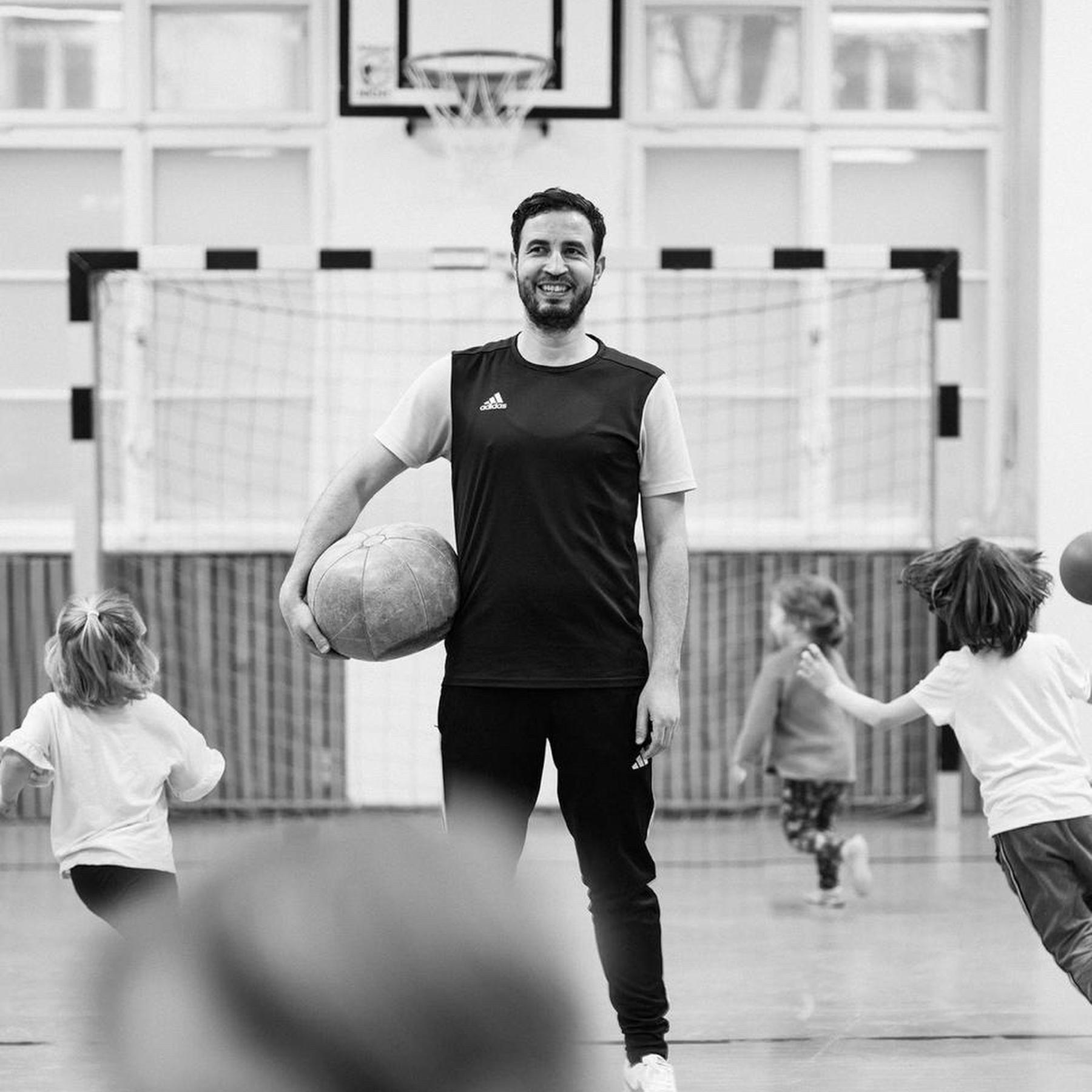 Wie Mahmoud Nasser in Syrien eine Straßenfußballliga aufbaut episode artwork