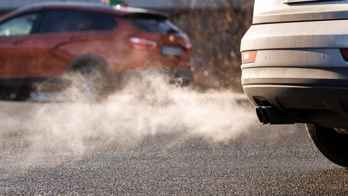 EU-Kommission nimmt Verbrenner-Aus zurück