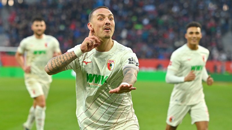 Augsburg-Torschütze Phillip Tietz | Bild: picture-alliance/dpa Augsburg-Torschütze Phillip Tietz