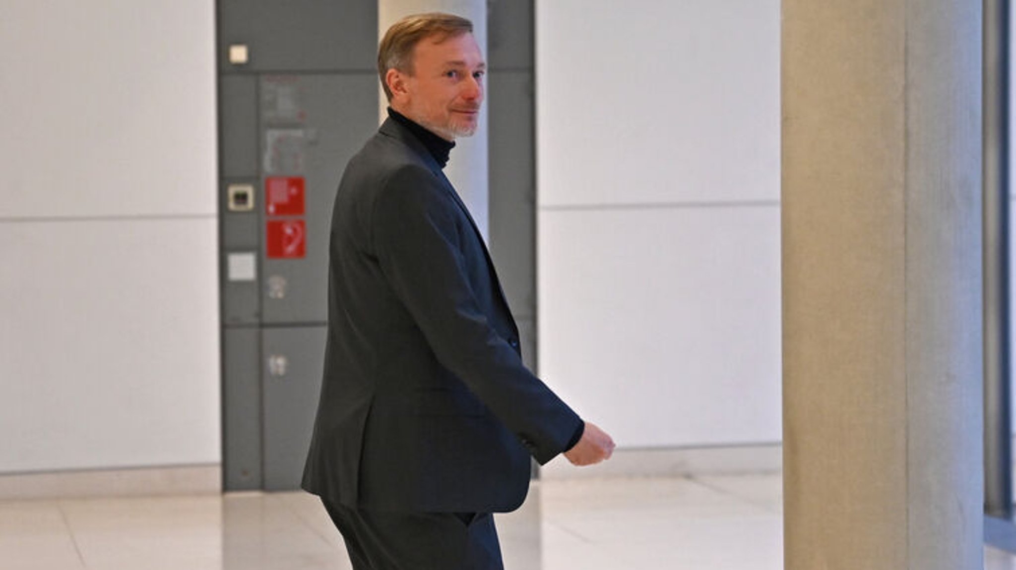 Bundeskanzler Scholz entlässt Finanzminister Lindner 