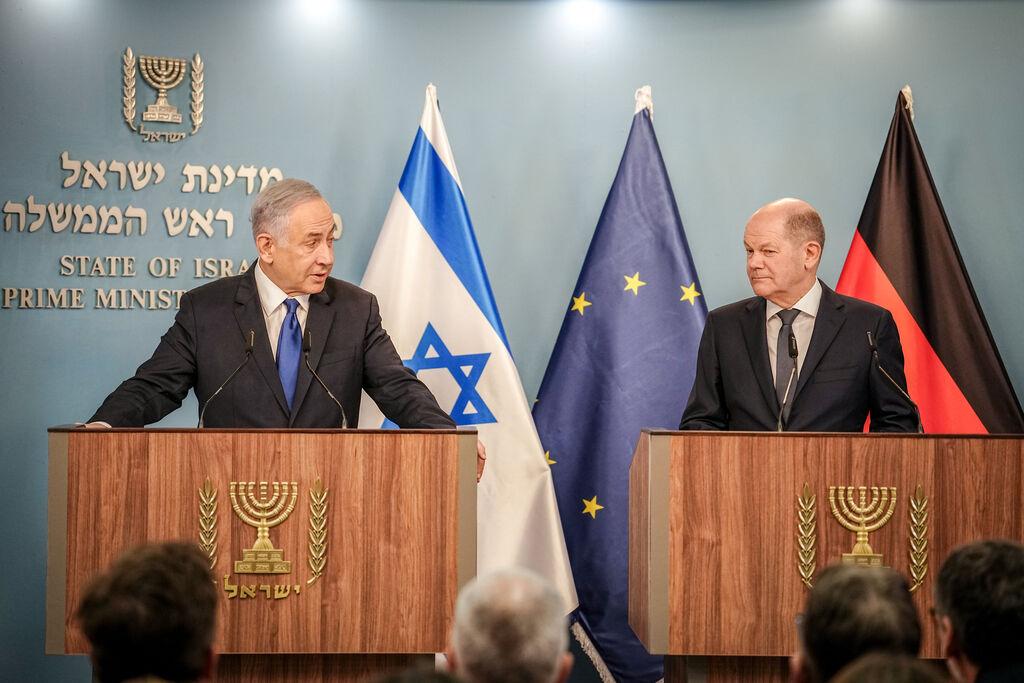 17.03.2024, Israel, Jerusalem: Bundeskanzler Olaf Scholz (SPD) und Benjamin Netanjahu (l), Ministerpräsident von Israel, geben ein Pressestatement. (zu dpa: «Scholz redet Netanjahu bei Israel-Besuch ins Gewissen») Foto: Kay Nietfeld/dpa +++ dpa-Bildfunk +++