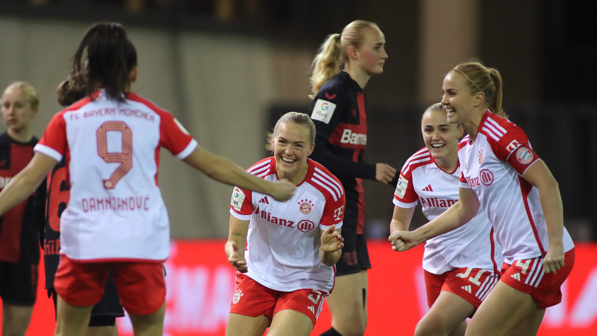 Jubel bei den FC Bayern-Frauen