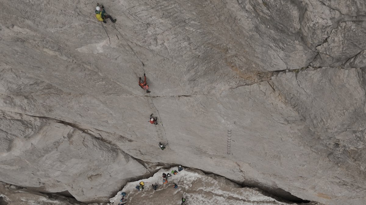 Abenteuer Zugspitze: Zwischen Spalten und Selfie-Ehrgeiz