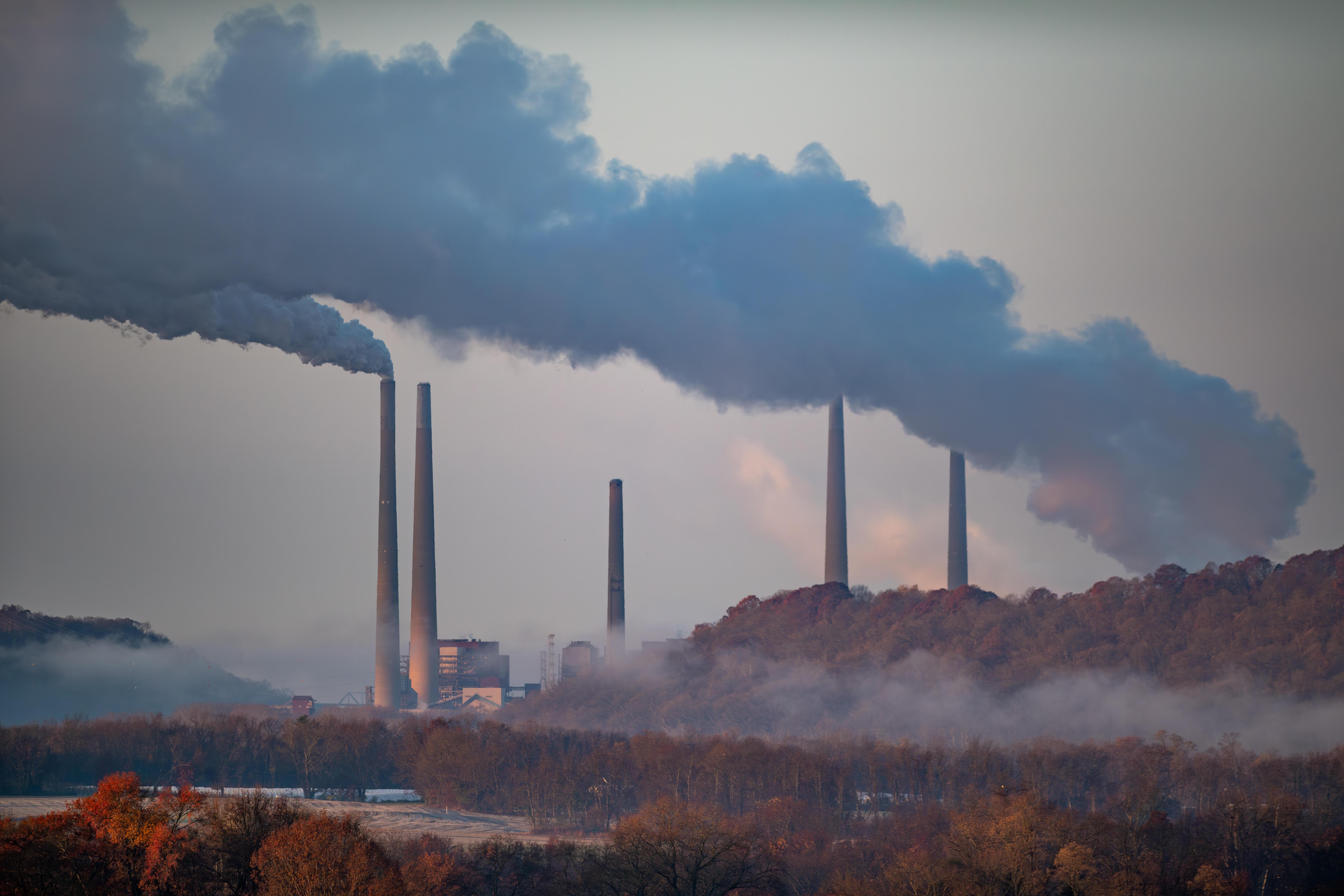 Kohlekraftwerk Miami Fort Power Station am Ohio River nahe Cincinnati, Ohio