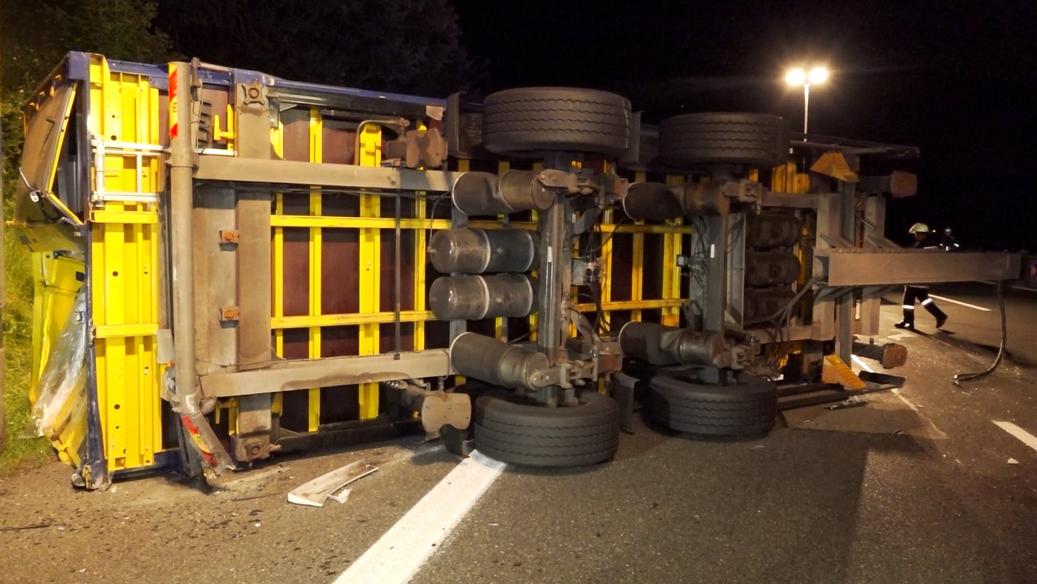 Der umgekippte Lkw auf der A9