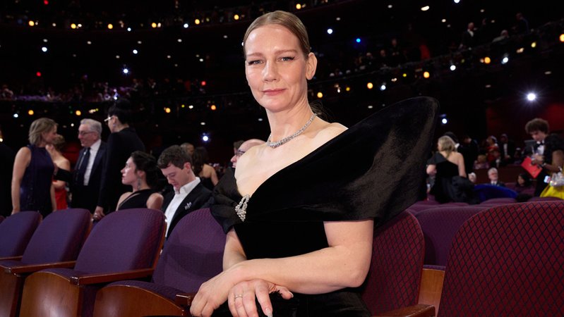  USA, Hollywood (10.03.2024): Oscar-Kandidatin Sandra Hüller sitzt im Zuschauerraum bei der Oscar-Verleihung im Dolby Theatre in Los Angeles.