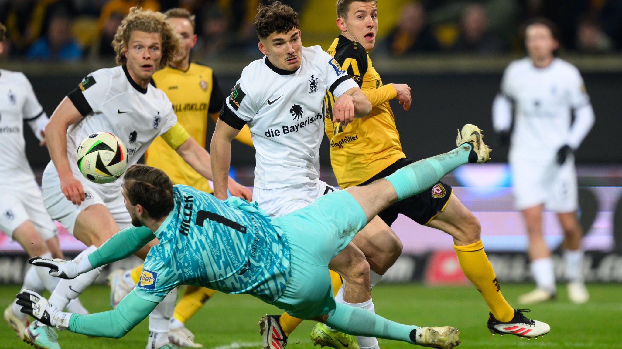 Spielszene Dynamo Dresden - TSV 1860 München