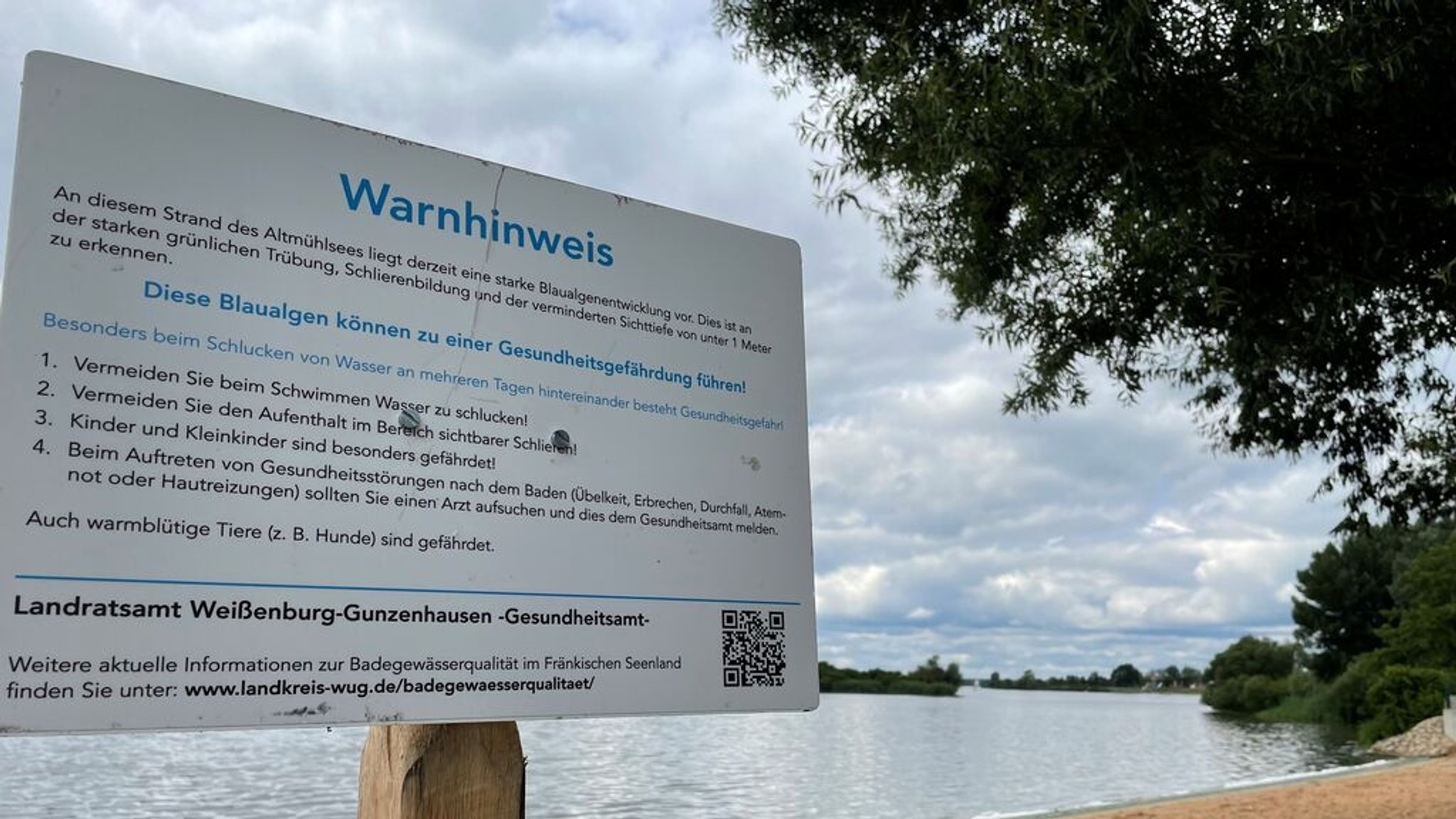 Wegen Blaualgen: Badewarnung am Altmühlsee