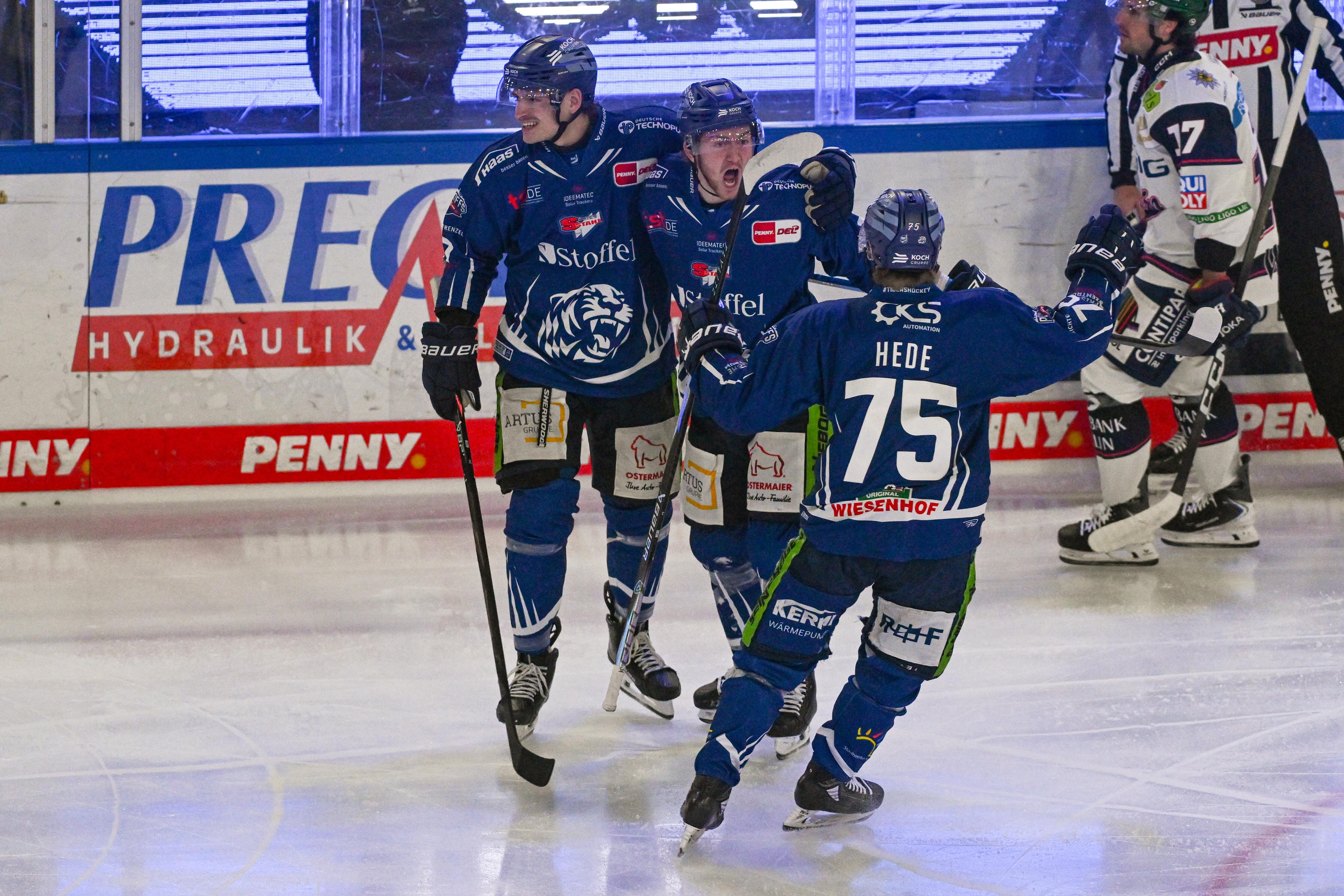 Straubing Tigers jubeln