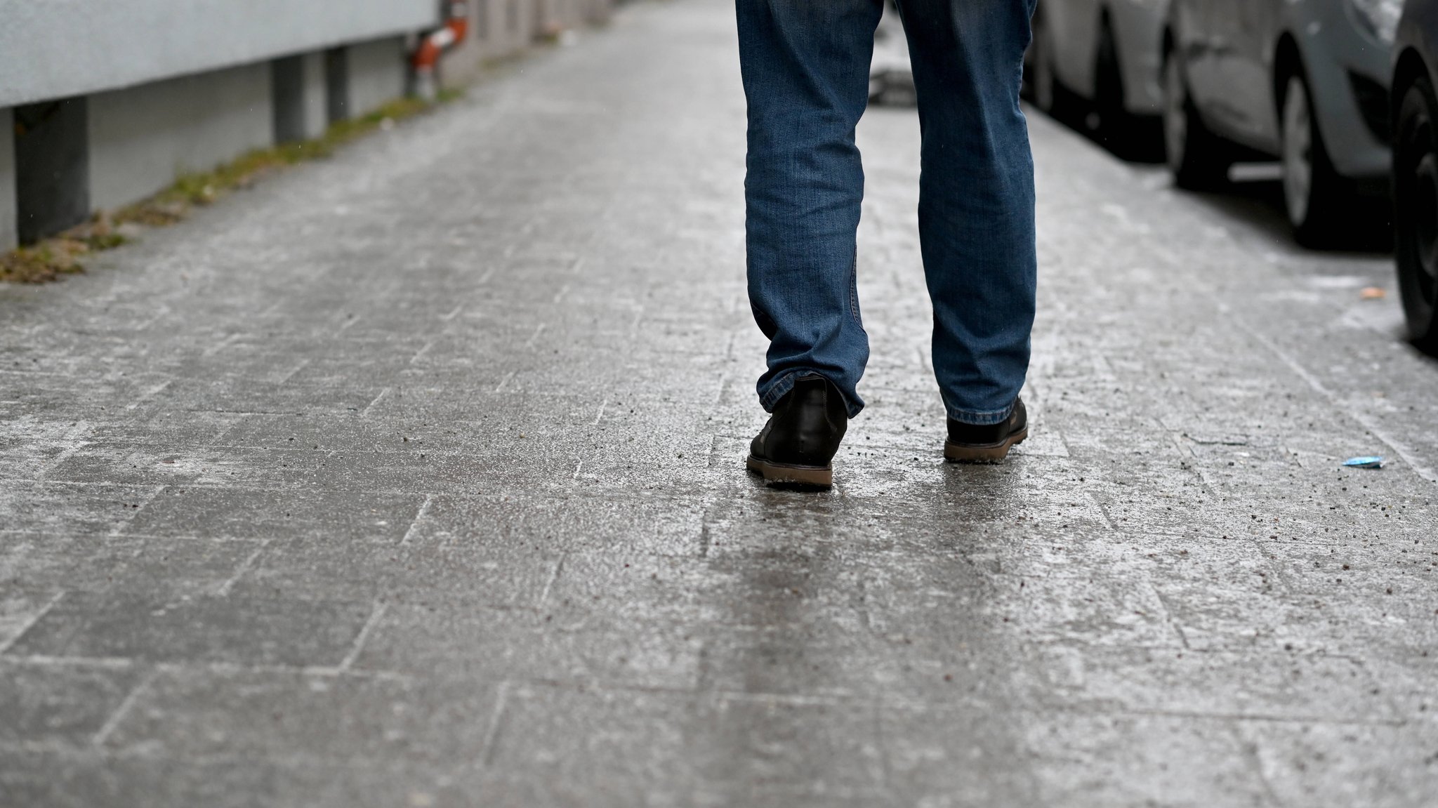 Wetterdienst warnt vor Eisglätte in Bayern 