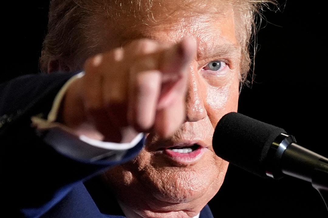 Bei den Vorwahlen zeichnet sich wie erwartet ein Sieg des republikanischen Präsidentschaftsbewerbers Donald Trump ab. Rivalin Nikki Haley hat keine Chancen. Experten sehen die Abstimmung als wichtigen Stimmungstest für Biden und Trump.