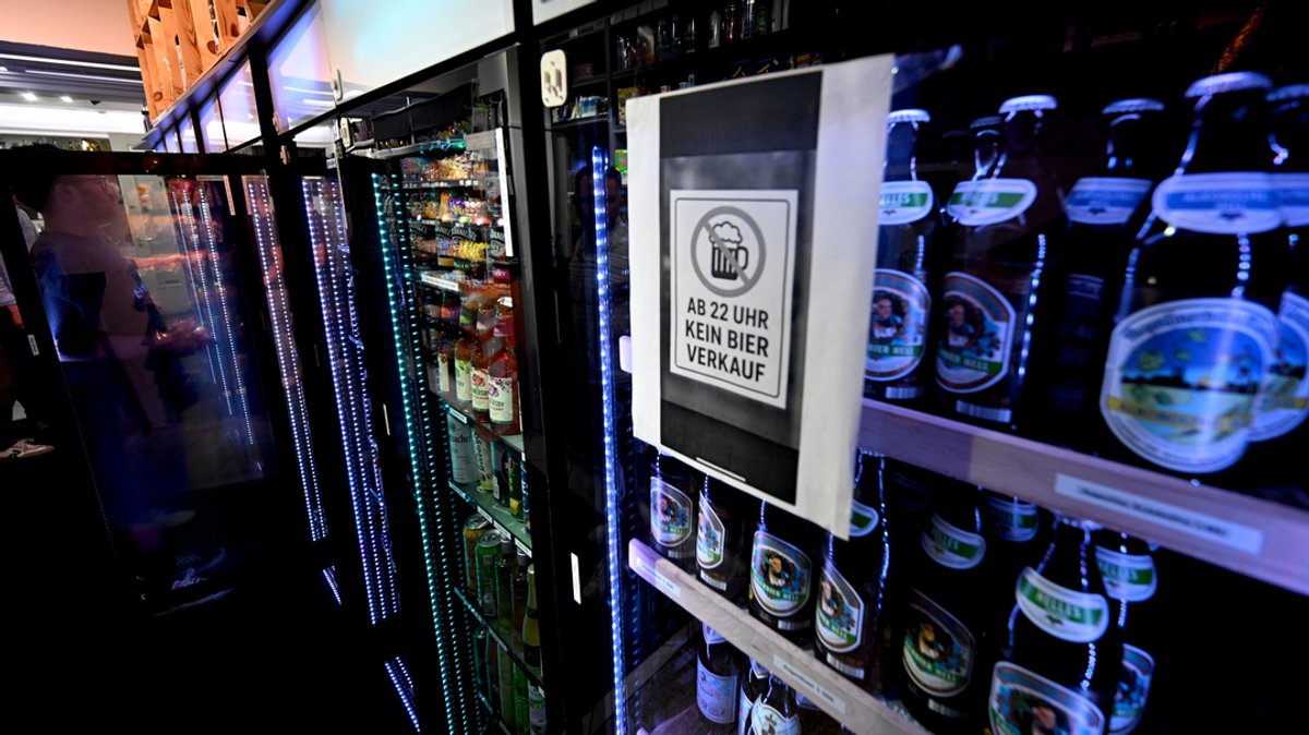 München setzt Bier-Verkaufsverbot im Uni-Viertel außer Vollzug