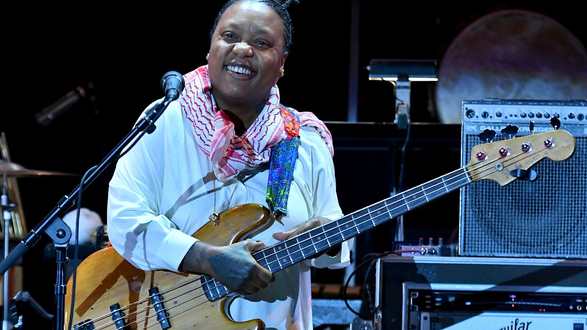 Meshell Ndegeocellos "The Omnichord Real Book": Kern des Jazz