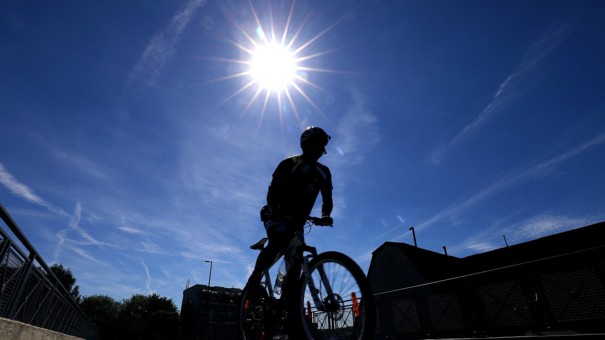 Hochsommer dreht auf – Bis zu 34 Grad in Bayern