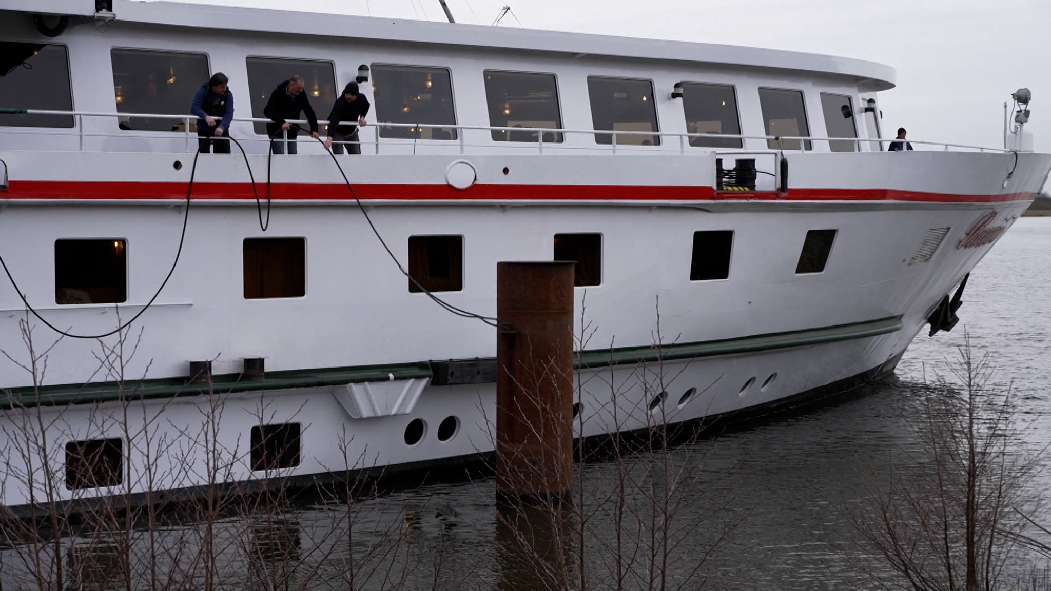 Schwimmende Notunterkunft MS Rossini