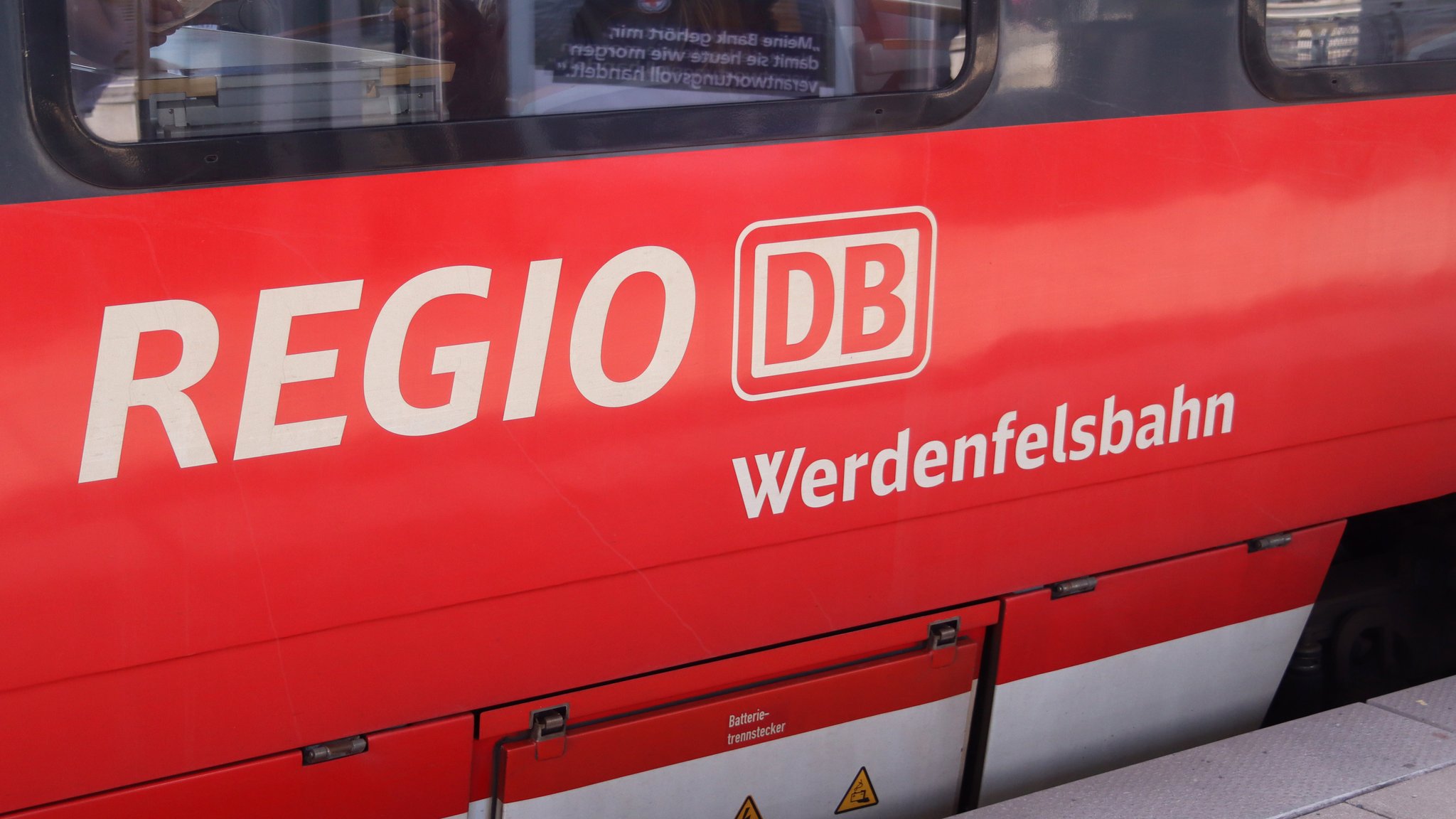 Werdenfelsbahn am Münchner Hauptbahnhof auf dem Weg nach Garmisch-Partenkirchen