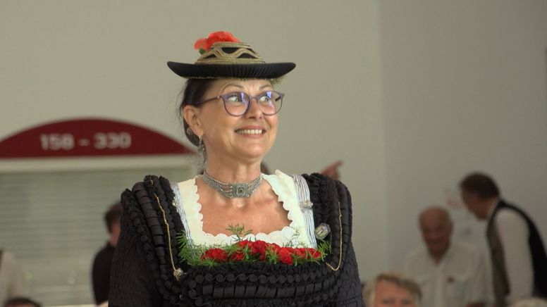 Die Präsidentin des bayerischen Landtags, Ilse Aigner (CSU), hat am Sonntagnachmittag die "Bairische Sprachwurzel 2022" verliehen bekommen.  | Bild:BR