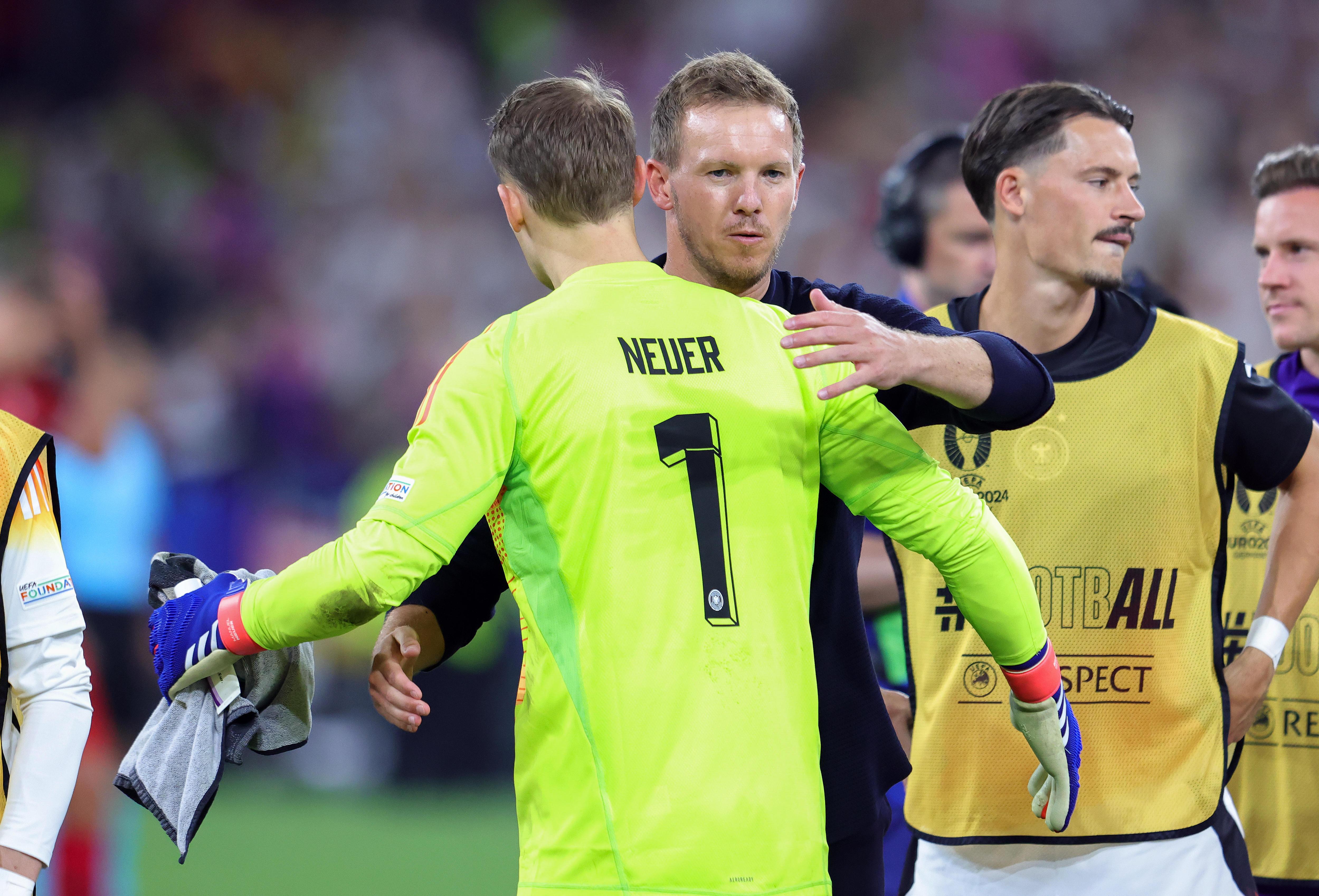 Bundestrainer Julian Nagelsmann mit Manuel Neuer