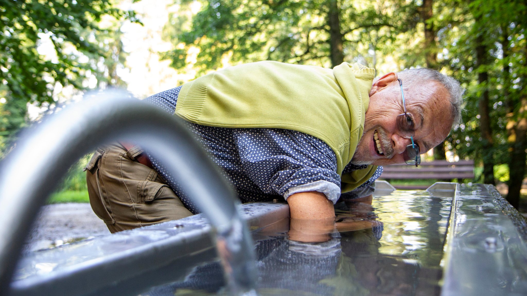 Ehemaliger Altar aus Füssen zum Kneippbecken umgebaut