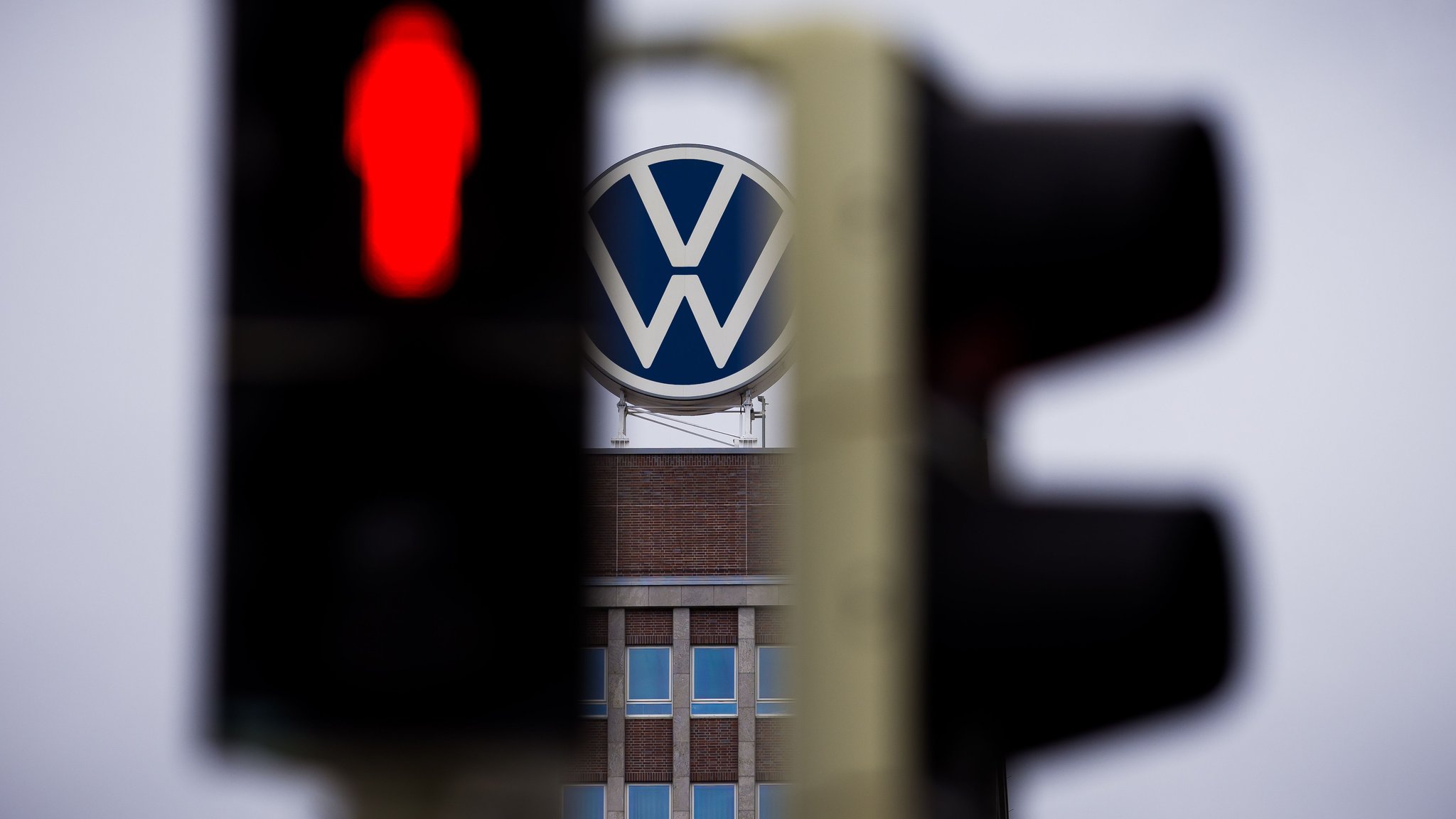 VW-Konzern ruft Millionen Autos zurück – Lenkungsausfall droht