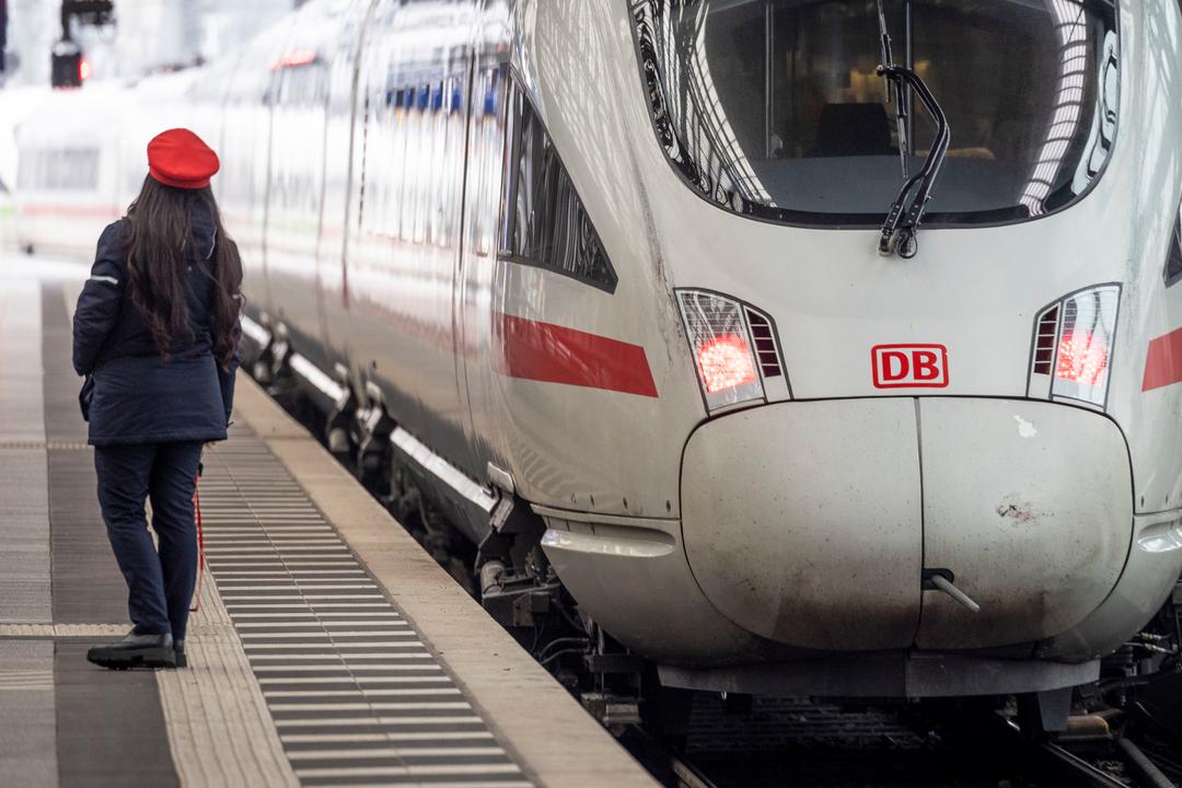 Bahn Klagt Gegen Lokführergewerkschaft GDL | BR24