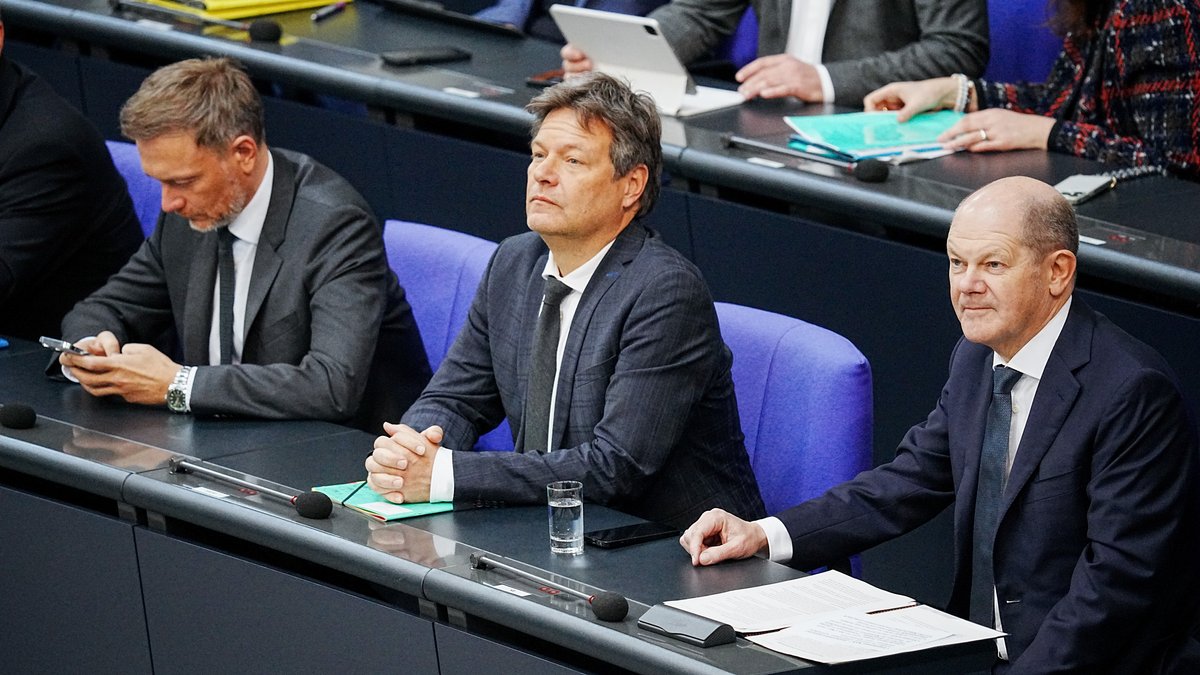 Scholz, Habeck und Lindner im Bundestag