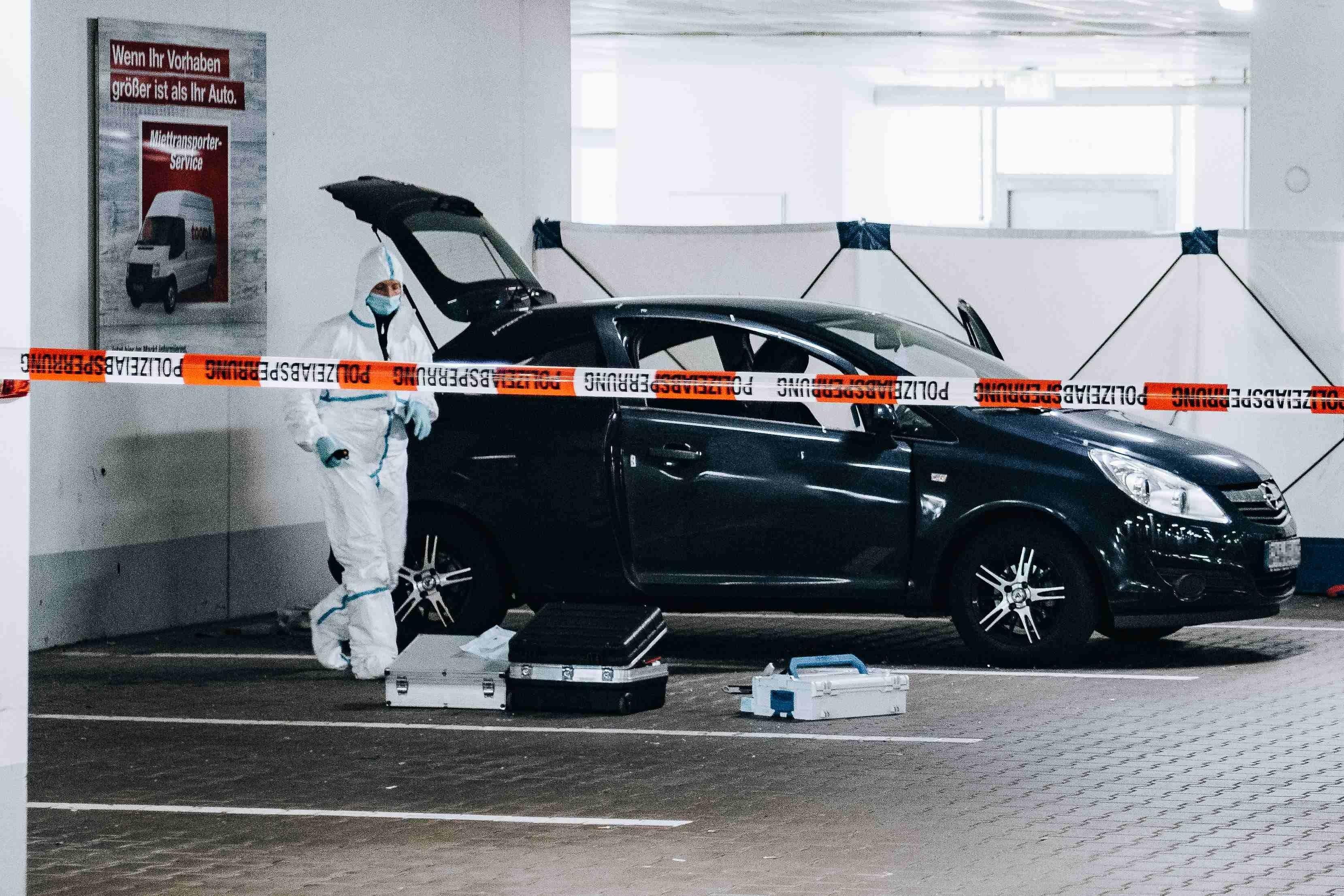 Spurensicherung in Tiefgarage in Regensburg