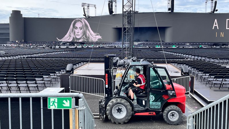 Letzte Aufbauarbeiten vor dem Konzertauftakt | Bild: BR/Sandra Demmelhuber - Video: BR/Nicole Remann Letzte Aufbauarbeiten vor dem Konzertauftakt