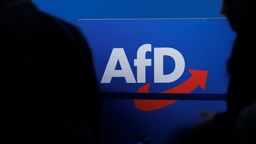 AfD Logo. | Bild:dpa-Bildfunk/Carsten Koall