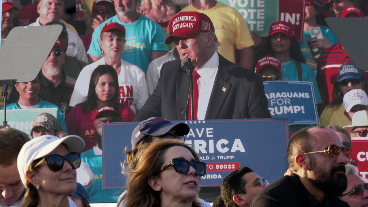 06.11.22: Donald Trump bei einer Wahlkampfveranstaltung in Miami.