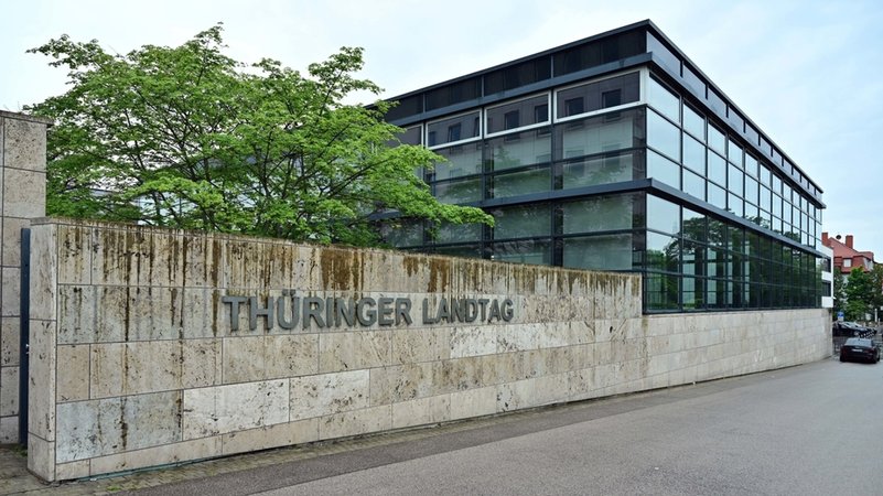 Der Thüringer Landtag (Archivbild). | Bild: dpa-Bildfunk/Martin Schutt Der Thüringer Landtag (Archivbild).