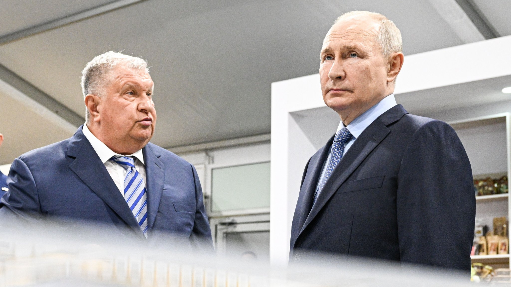 Unverkäufliches Öl: Wie groß ist der Sanktionsdruck auf Putin?