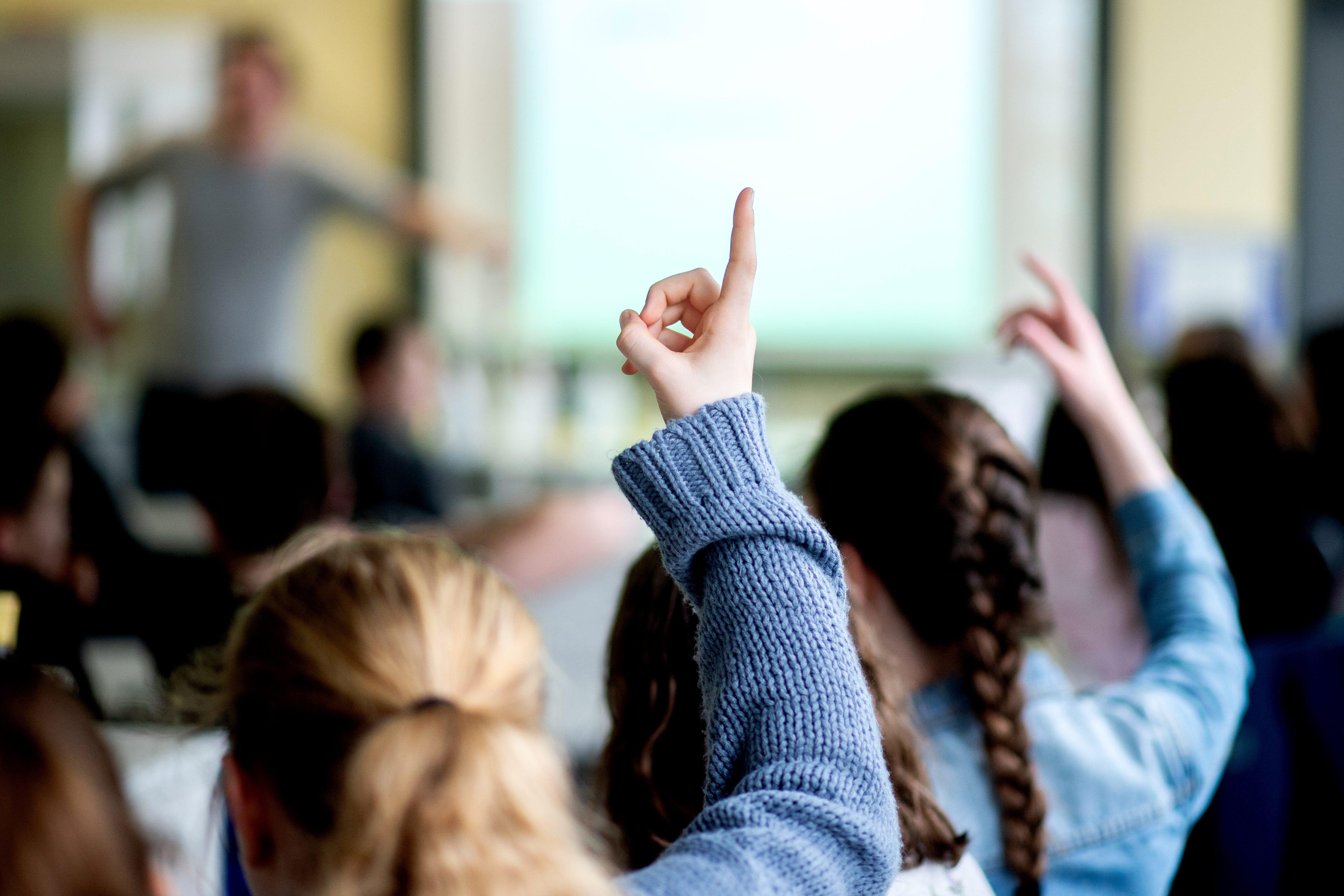 Verfassungsviertelstunde An Bayerns Schulen: Was Nun Kommen Soll | BR24