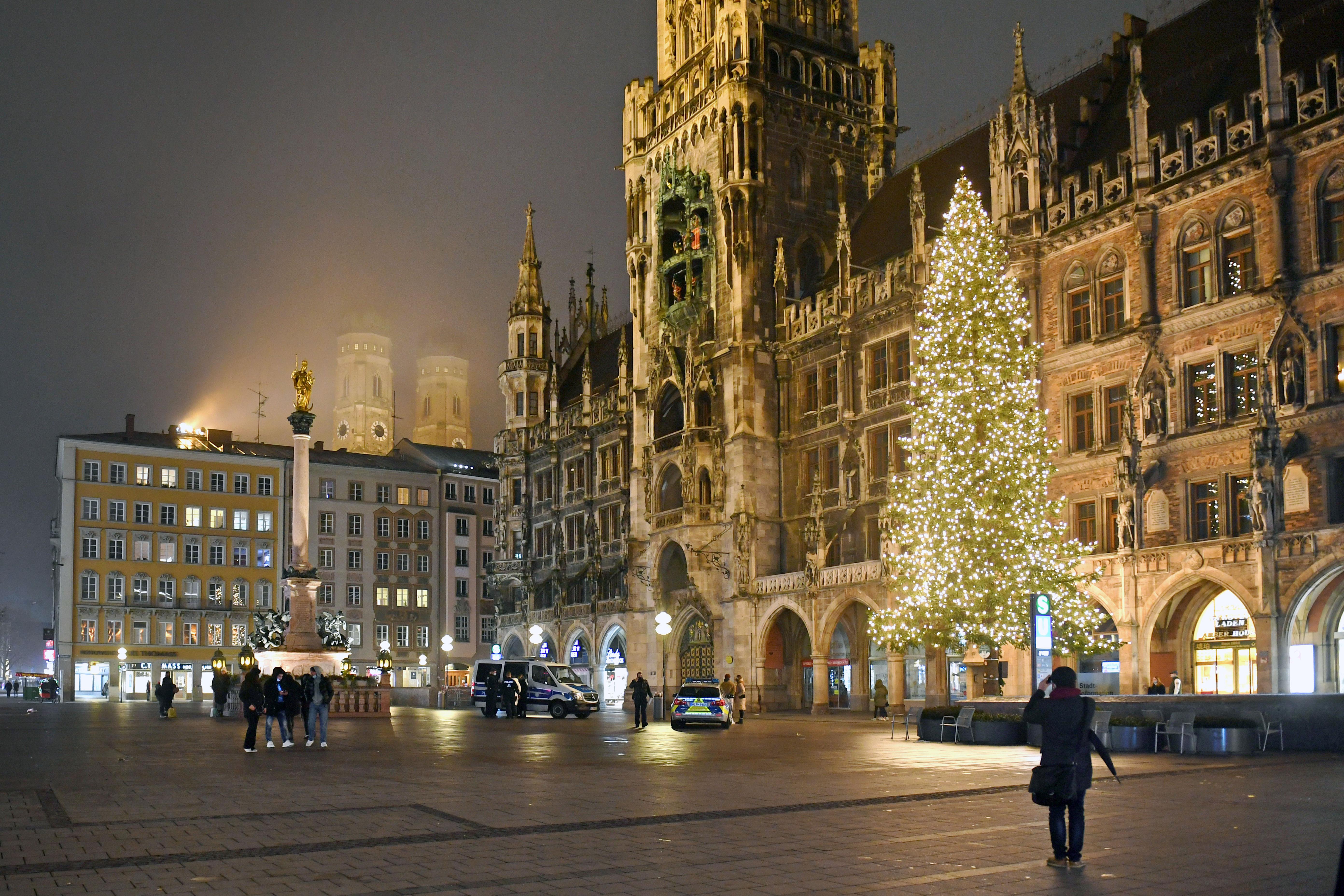 Kommt Der Harte Corona Lockdown Schon Vor Weihnachten Br24