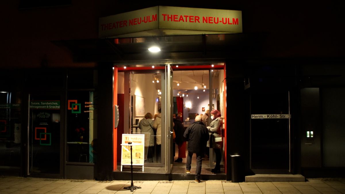 Das Theater Neu-Ulm von außen.