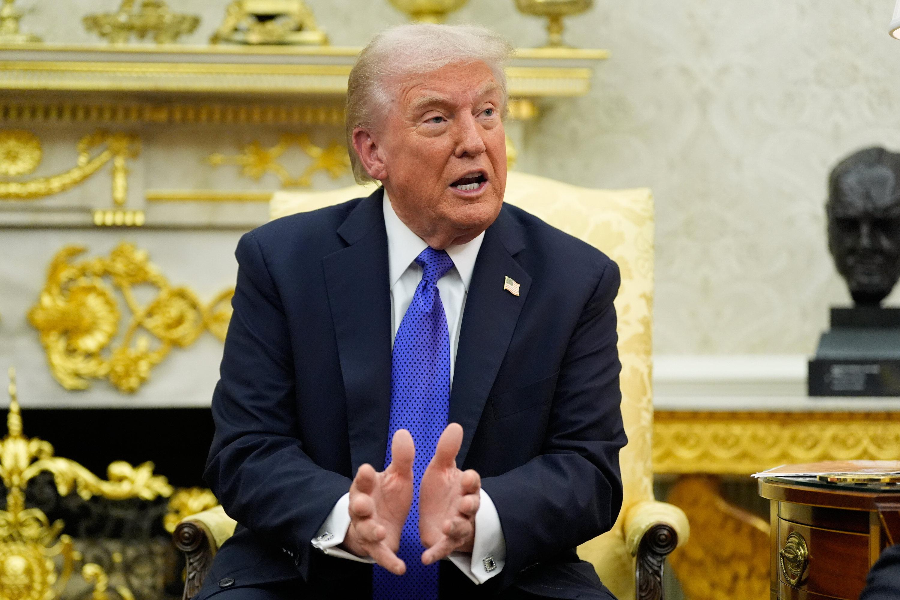 US-Präsident Donald Trump bei seinem Treffen mit NATO-Generalsekretär Mark Rutte im Oval Office des Weißen Hauses.