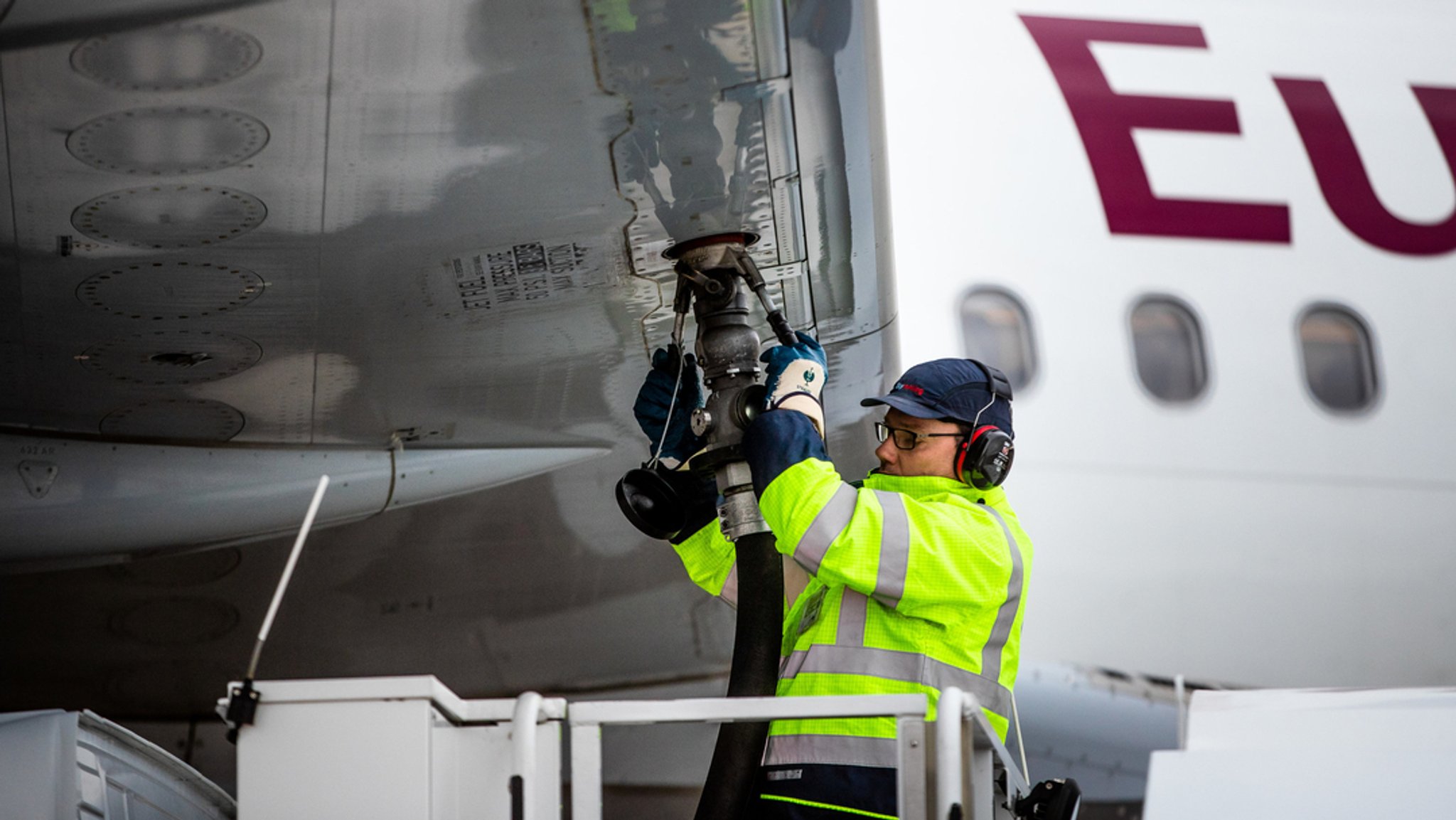 Betankung eines Flugzeugs