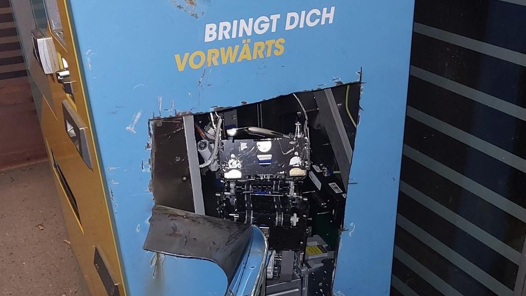 Auf frischer Tat: Polizei fasst mutmaßliche Automatenknacker