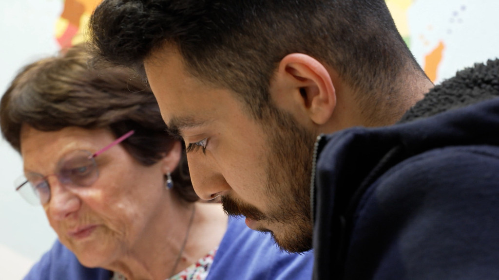 Jalal Alboghbish wird seit zwei Jahren bei der EJSA geholfen – in Sachen Ausbildung und privat.