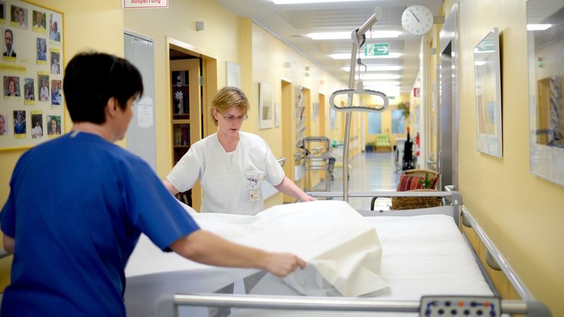 Besuche In Pflegeheimen Unter Auflagen Erlaubt Br24