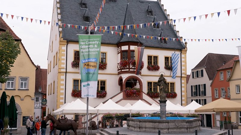 Blick auf das Rathaus der Stadt Volkach im unterfränkischen Landkreis Kitzingen. | Bild: BR Blick auf das Rathaus der Stadt Volkach im unterfränkischen Landkreis Kitzingen.