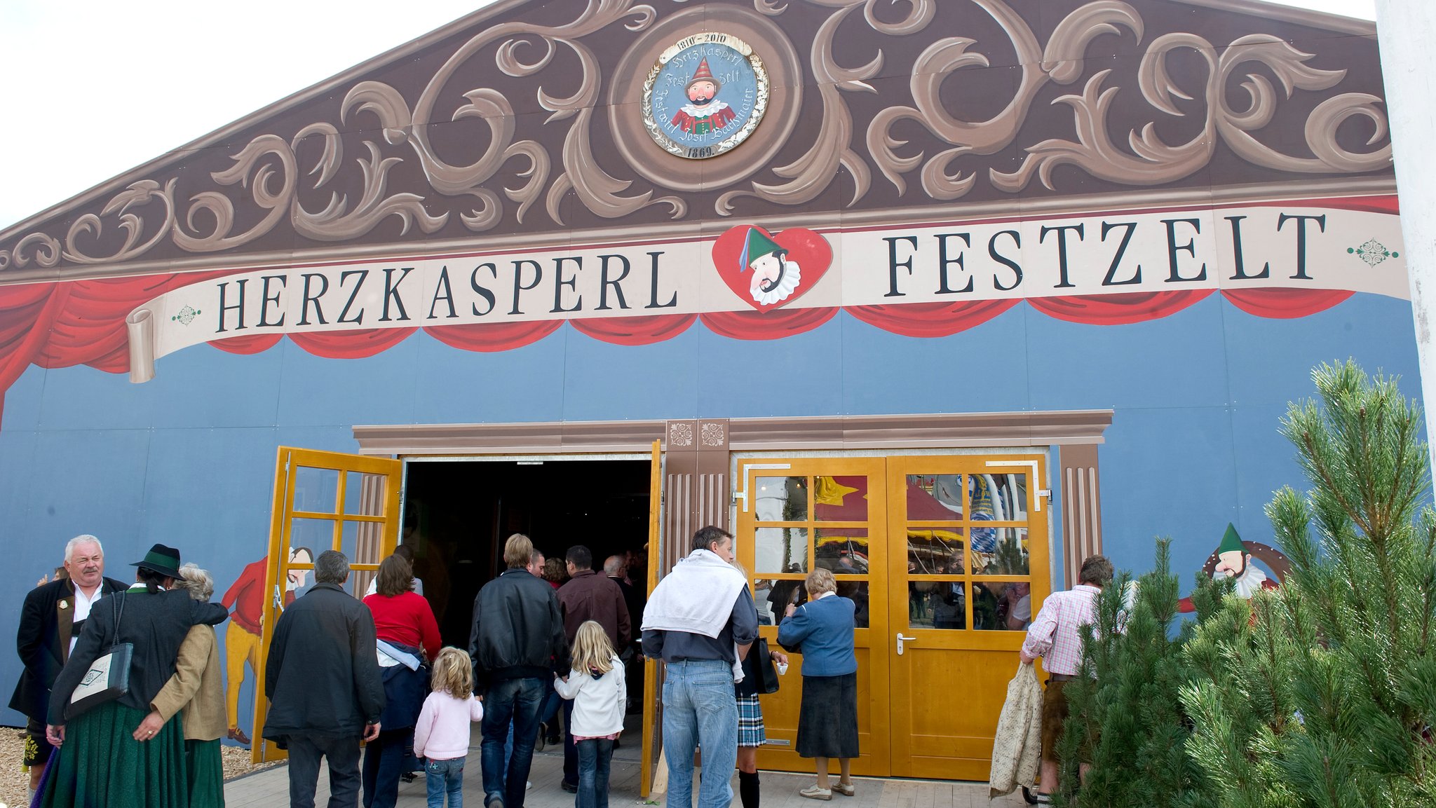 Das Herzkasperl-Festzelt auf der Oiden Wiesn