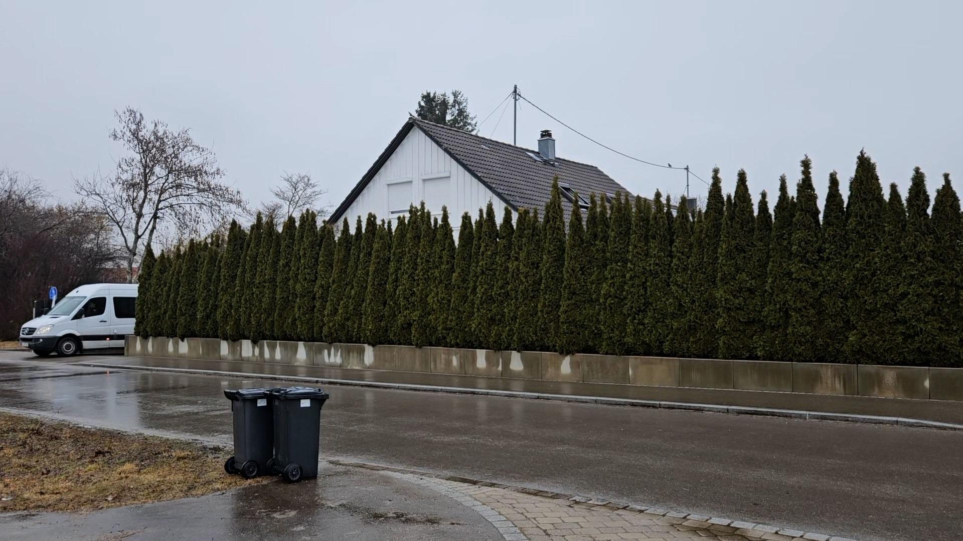 Das Haus in Memmingen, in dem das tote Ehepaar aufgefunden worden ist.