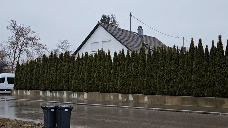 Das Haus in Memmingen, in dem das tote Ehepaar aufgefunden worden ist. | Bild: Fritz Pavlon/Blaulichtreport SüdschwabenAllgäu Das Haus in Memmingen, in dem das tote Ehepaar aufgefunden worden ist.