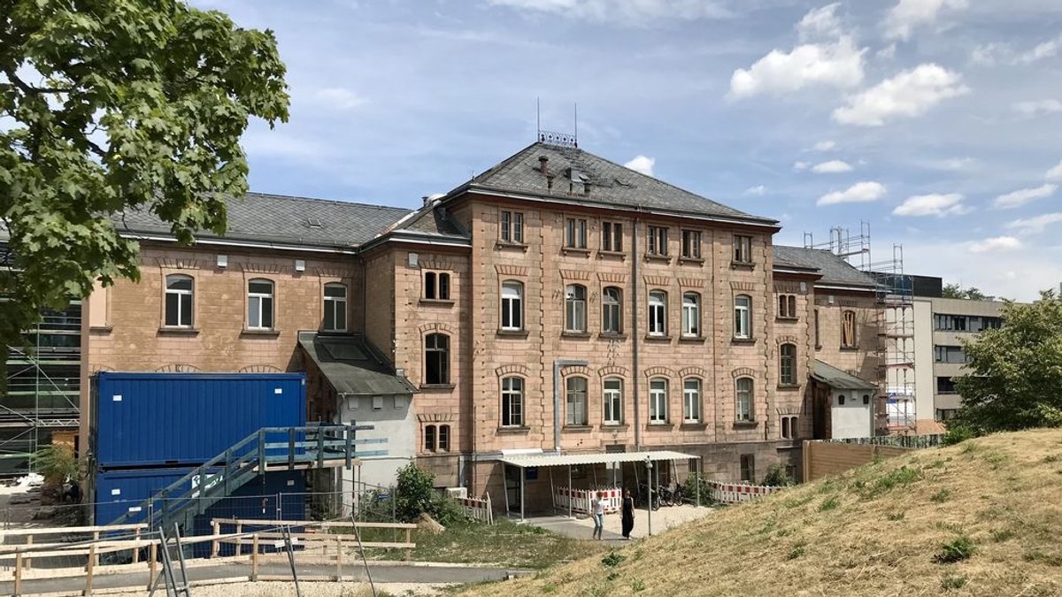 Gebäuderest der Heil- und Pflegeanstalt in Erlangen