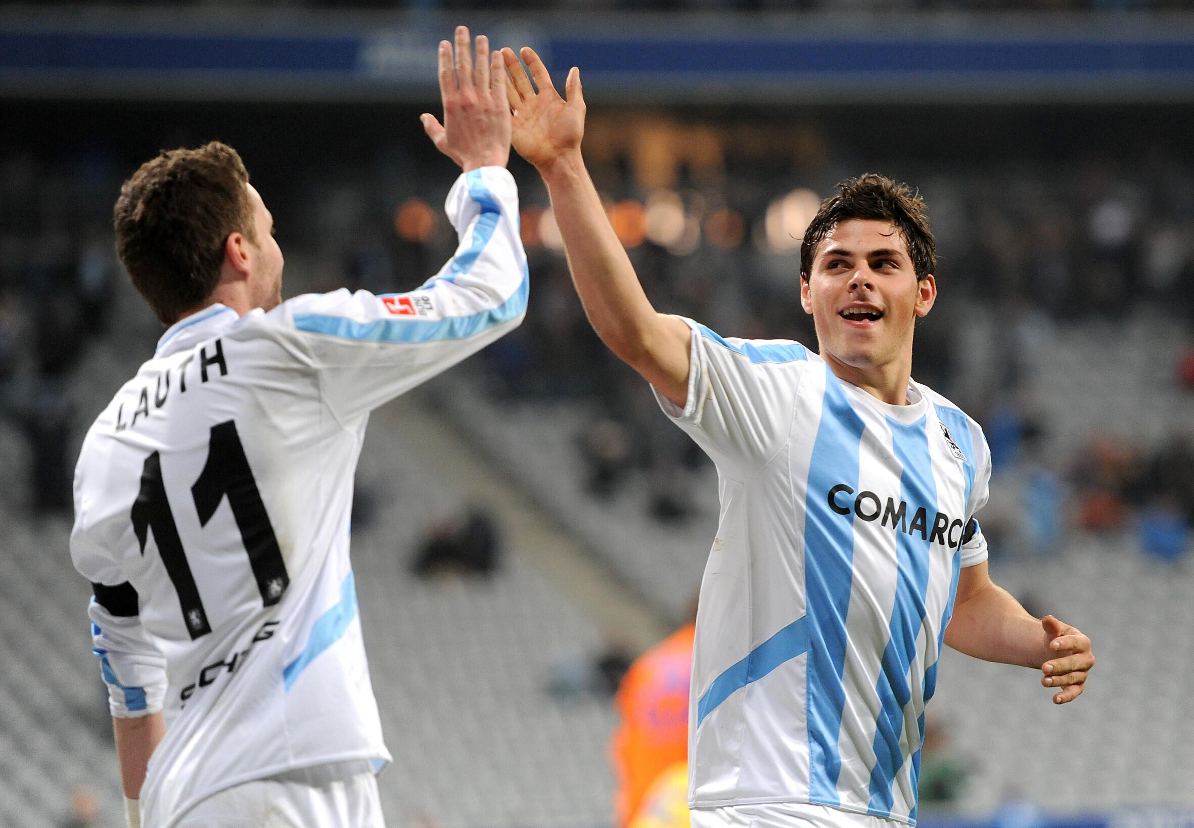 Benjamin Lauth (l.) und Kevin Volland jubeln