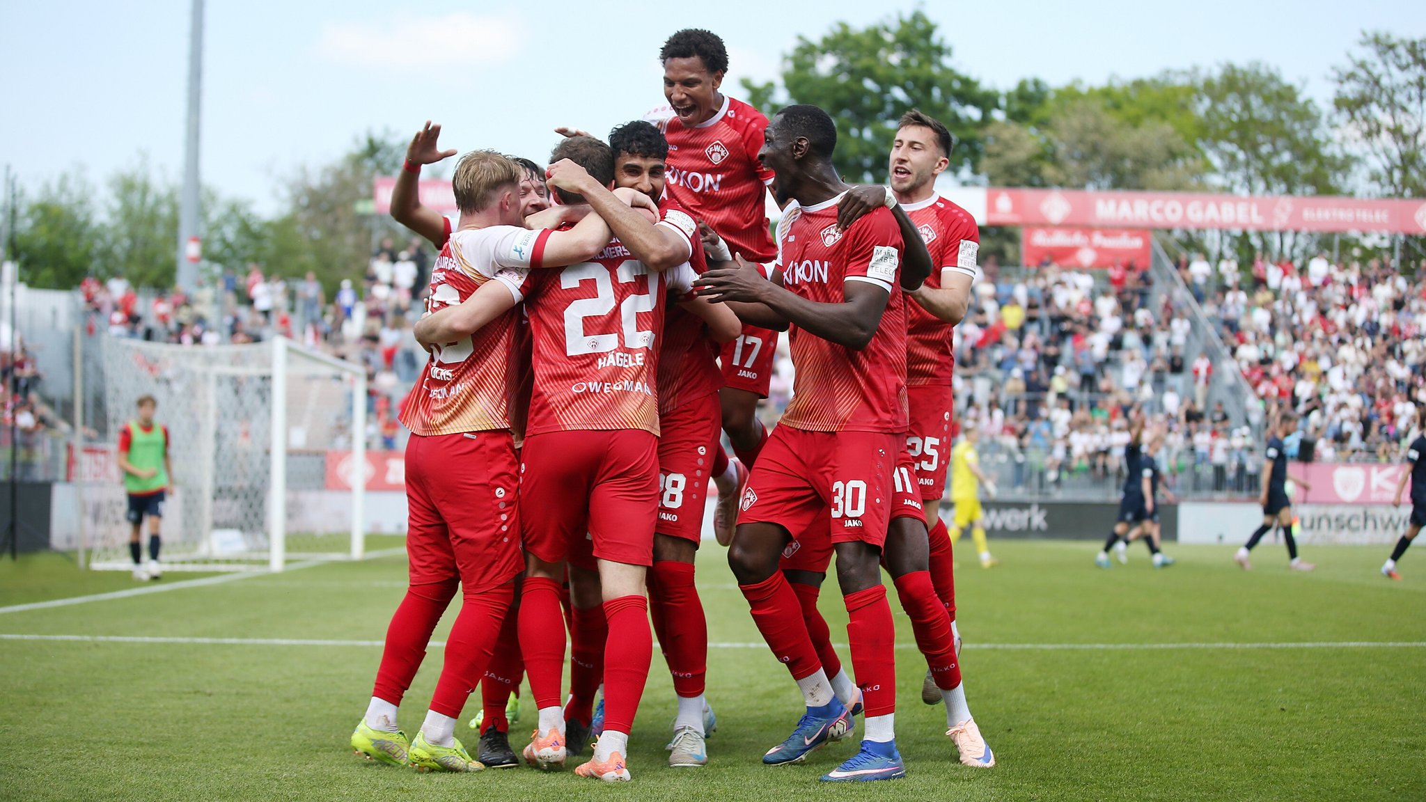 Aufstieg optional - kurioses Regionalliga-Finale in Bayern